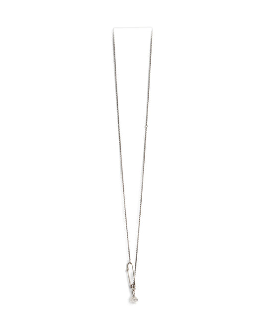 Werkstatt München Fine Chain Safety Pin + Skull sterling silver – front